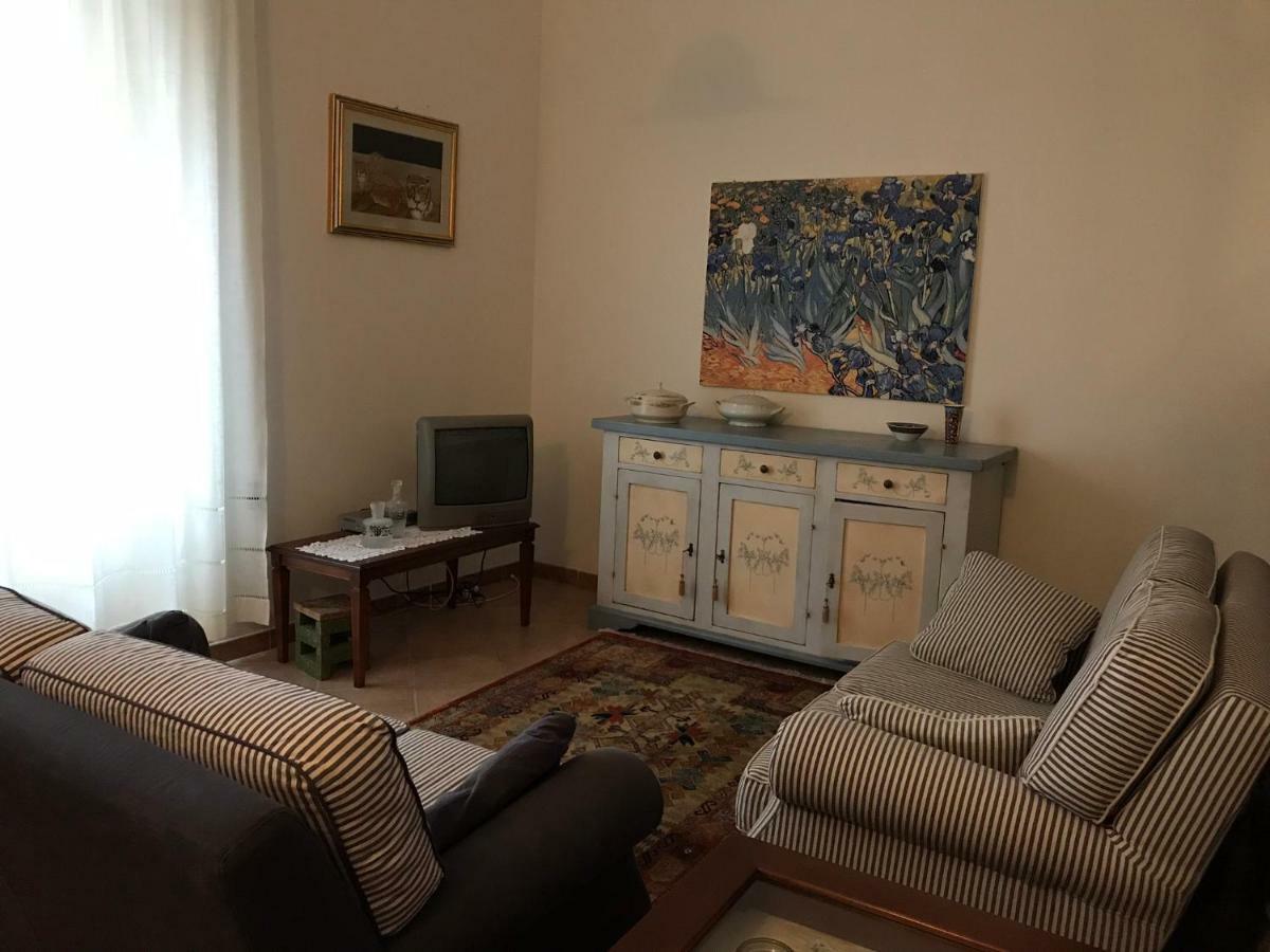 Вілла Sardegna Vicino Ad Olbia "La Casa Nel Vicolo" Беркідда Екстер'єр фото