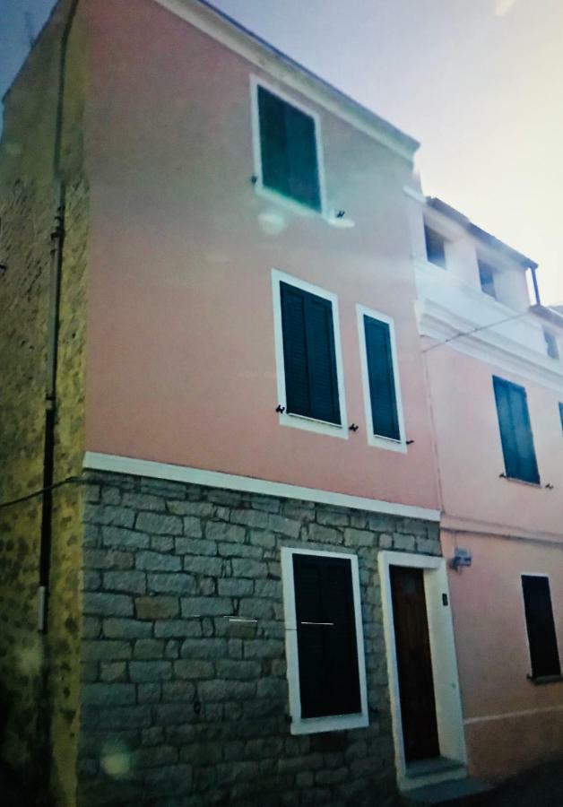 Вілла Sardegna Vicino Ad Olbia "La Casa Nel Vicolo" Беркідда Екстер'єр фото